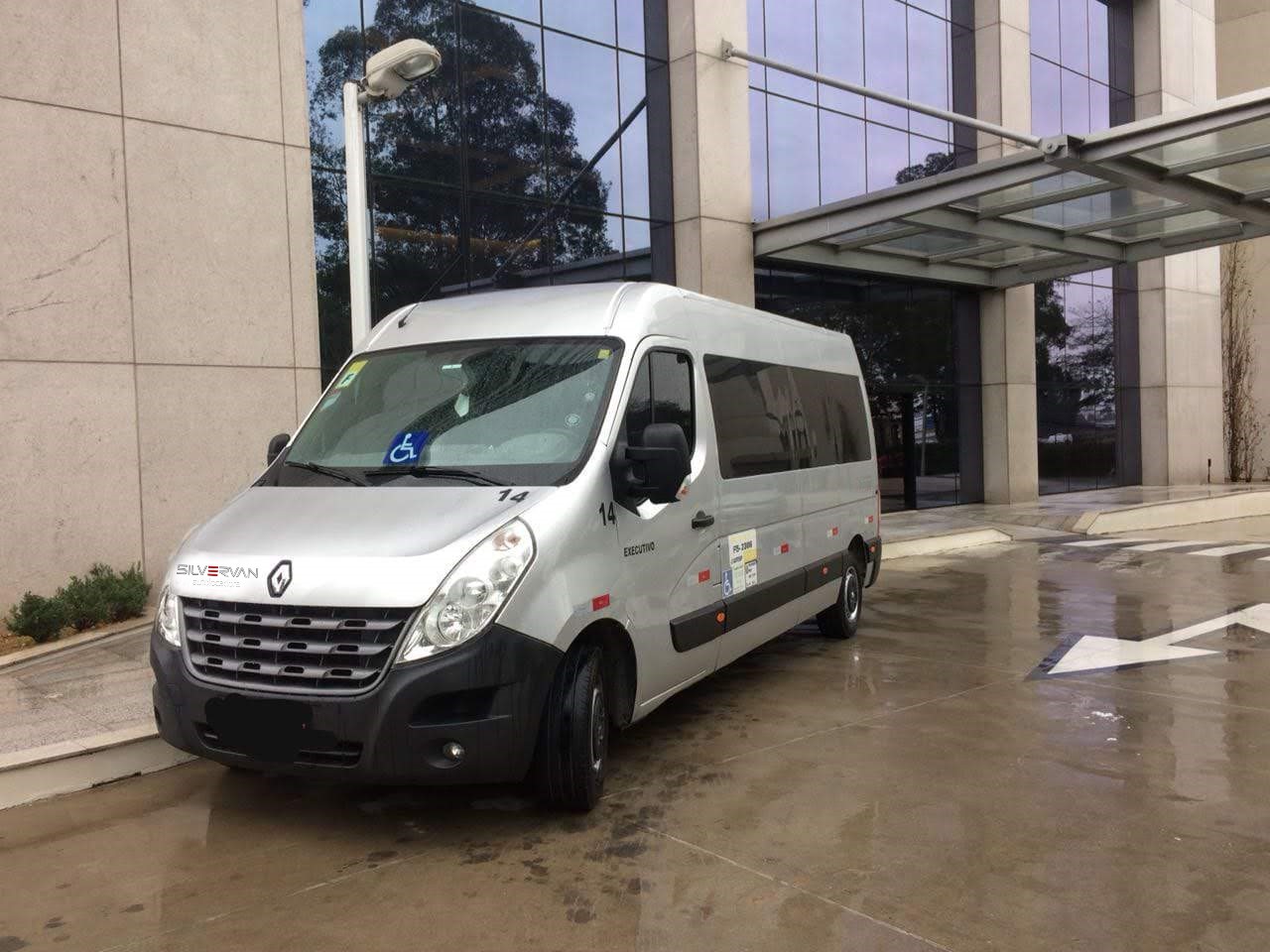 Van 14 Hotel.jpg